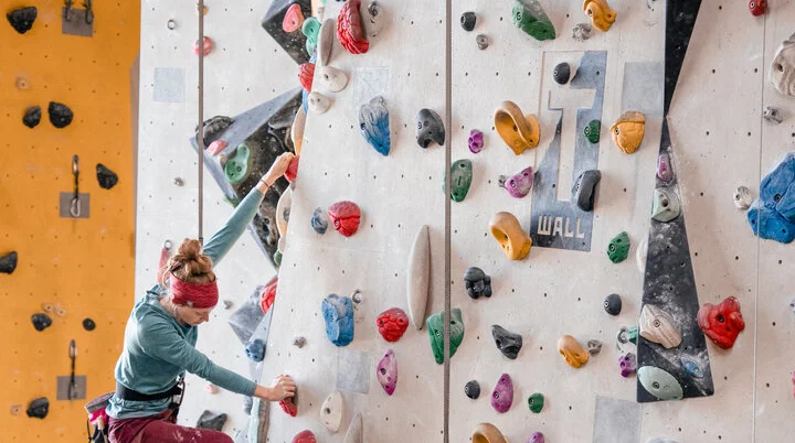 Klettern mit Selbstsicherungsautomat | © DAV